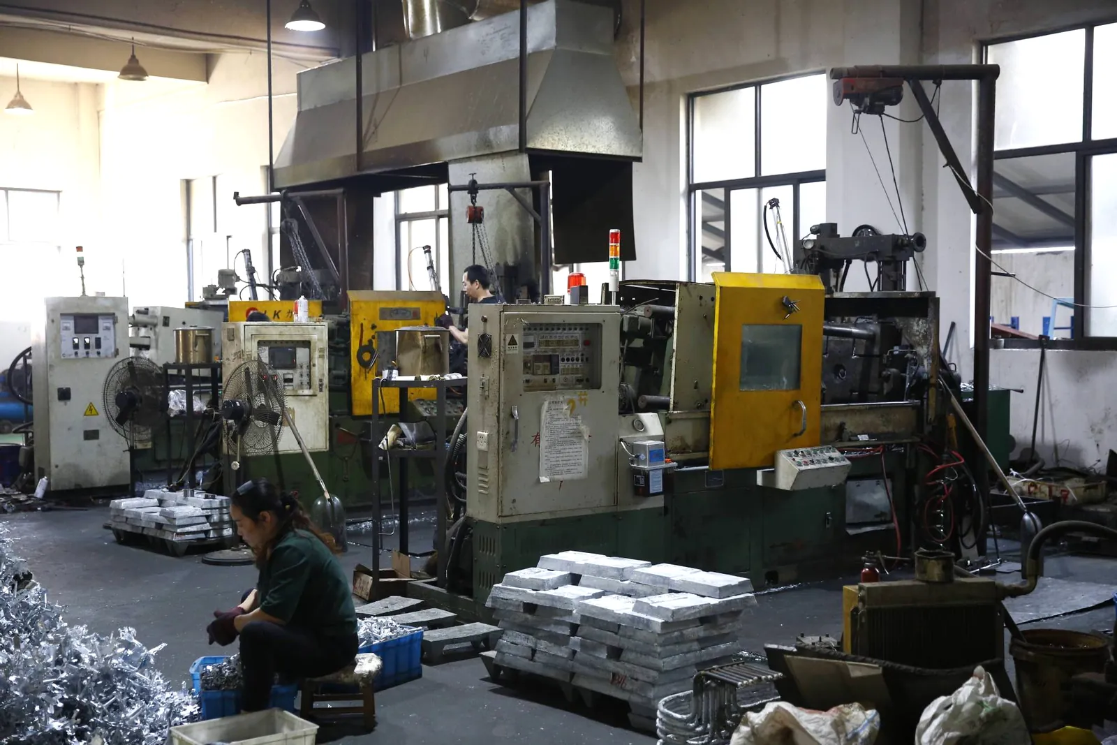 Metal products production floor with machinery